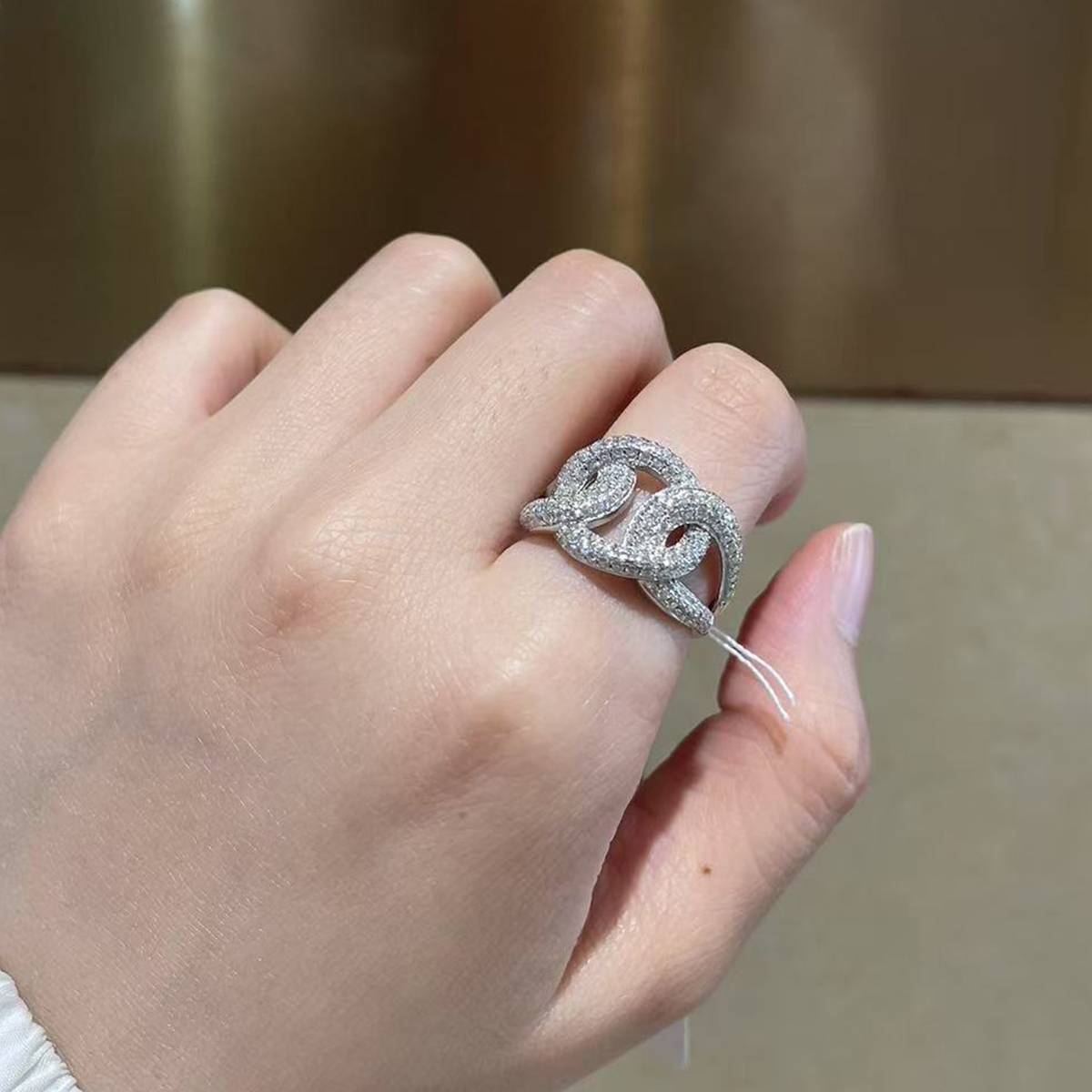 嘻哈风排戒S925银镀白金女戒定制选款副石莫桑钻1.55ct